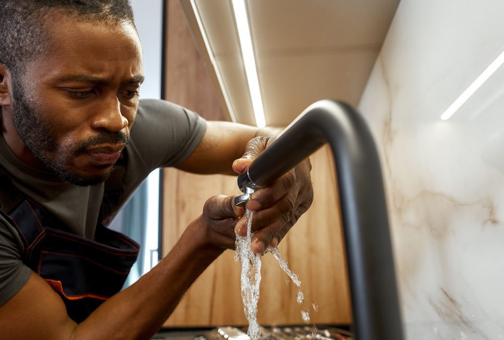 What are some plumbing emergencies?